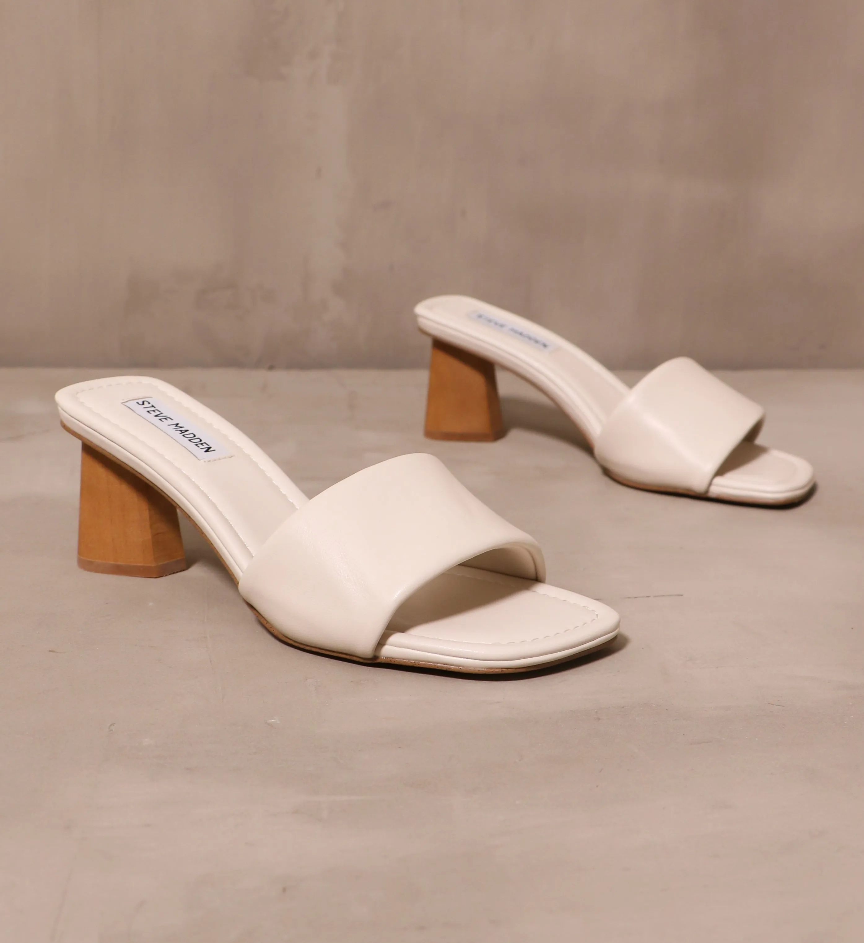MODERN KINDA GAL HEELS